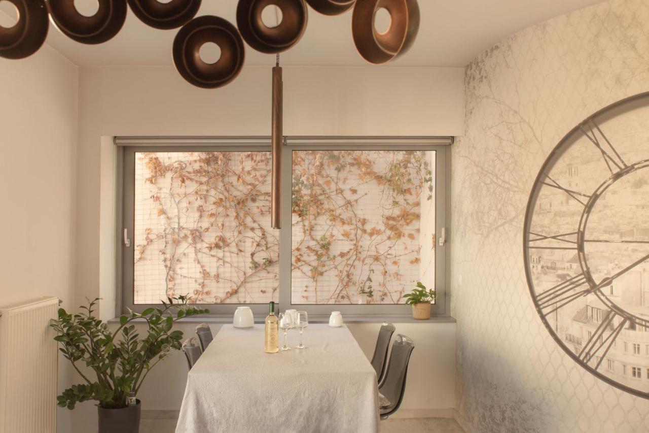 Luxury Apt With Parking-Living Stone Silver Афины Экстерьер фото